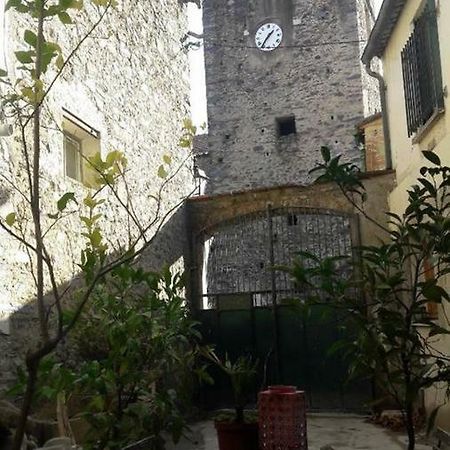 Studio Du Clocher Rigarda Экстерьер фото